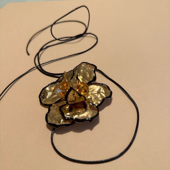 Elegant flower Necklace M1305 - Picture 4 of 5